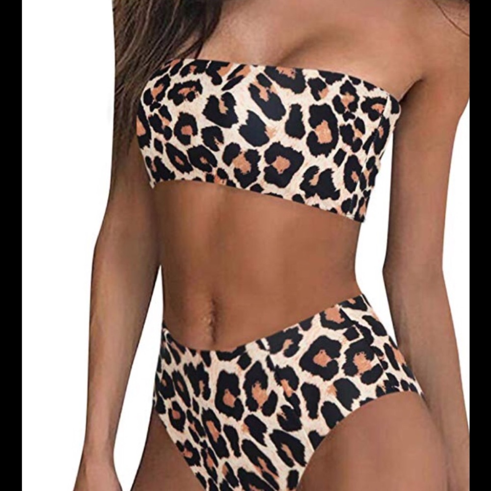 Brand new bikini top